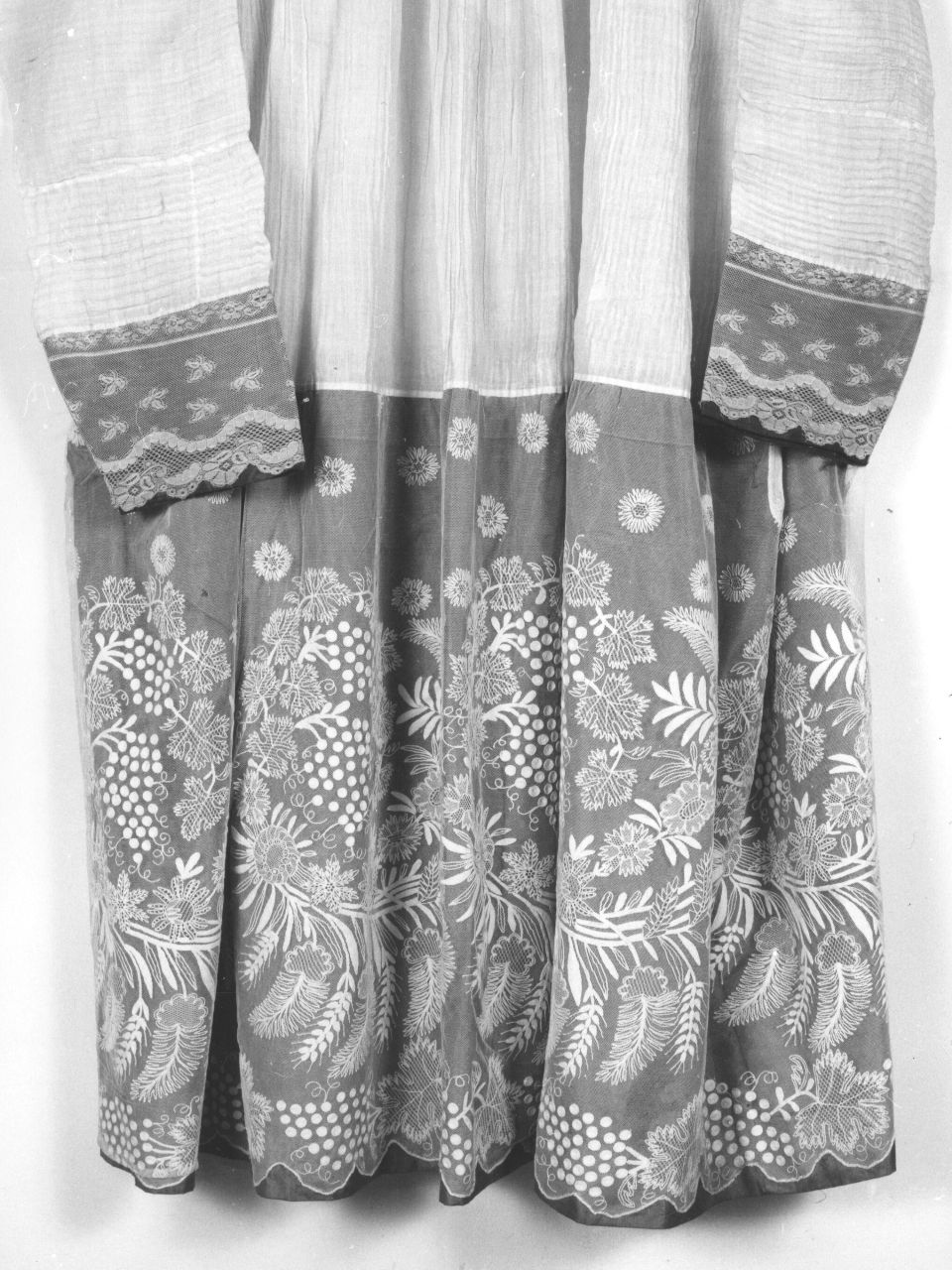 camice - manifattura belga (sec. XIX)