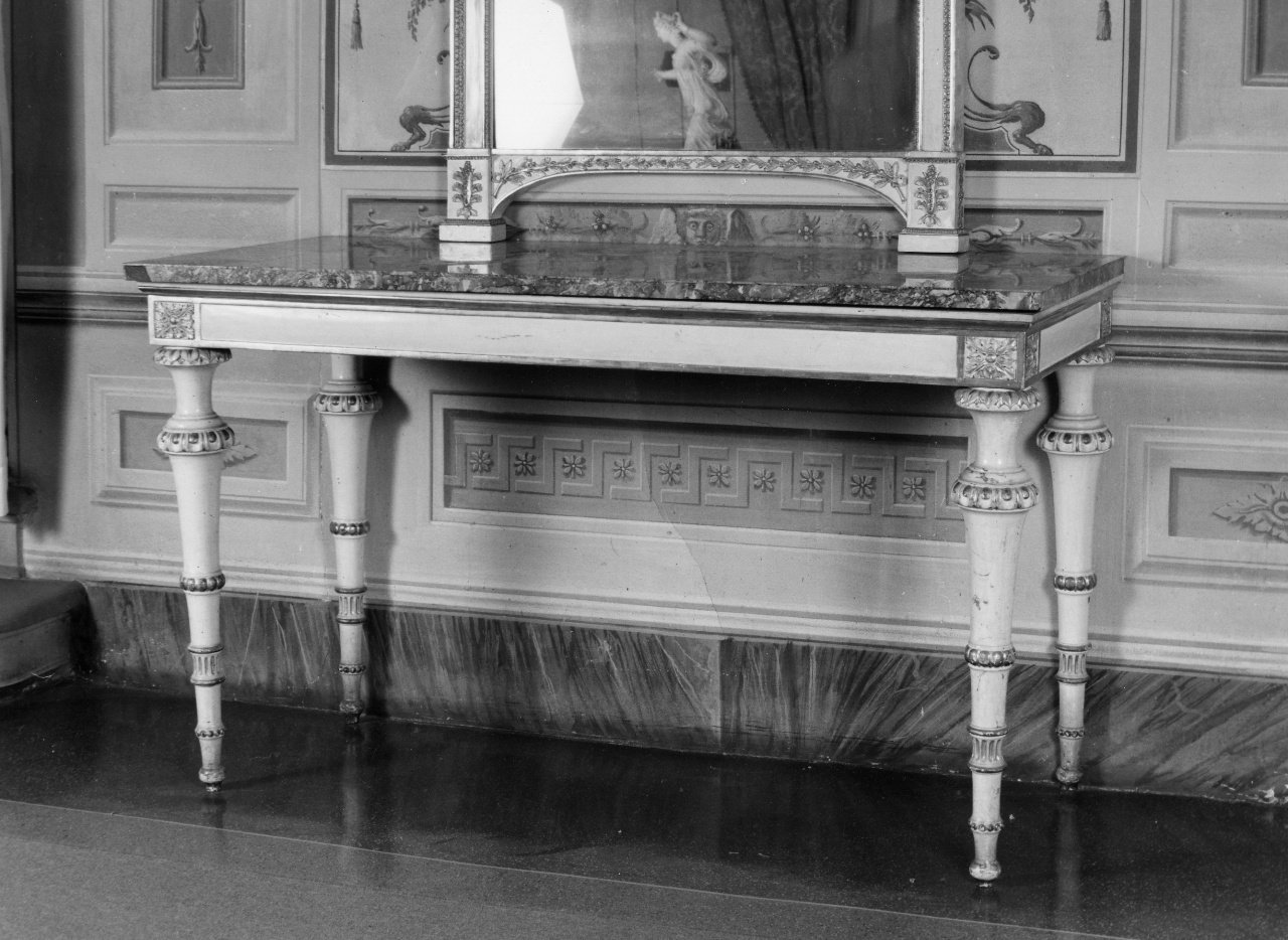 console - bottega fiorentina (fine/inizio secc. XVIII/ XIX)