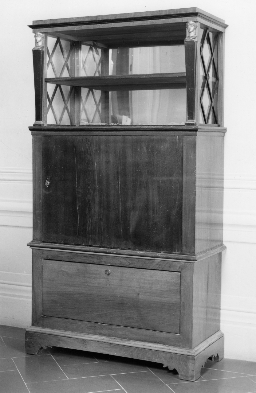 étagère, serie - produzione fiorentina (primo quarto sec. XIX)