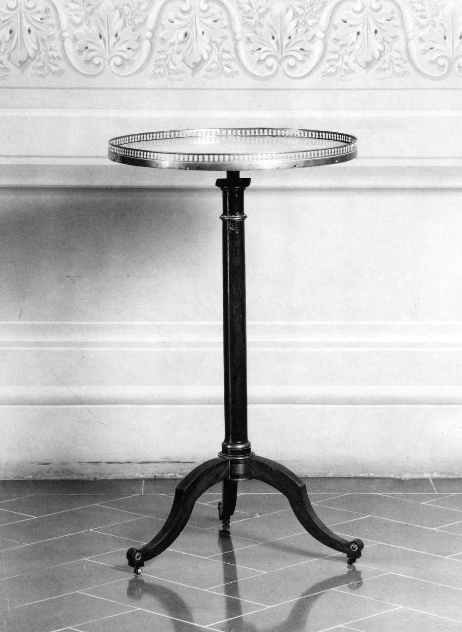 tavolino - manifattura fiorentina (prima metà sec. XIX)