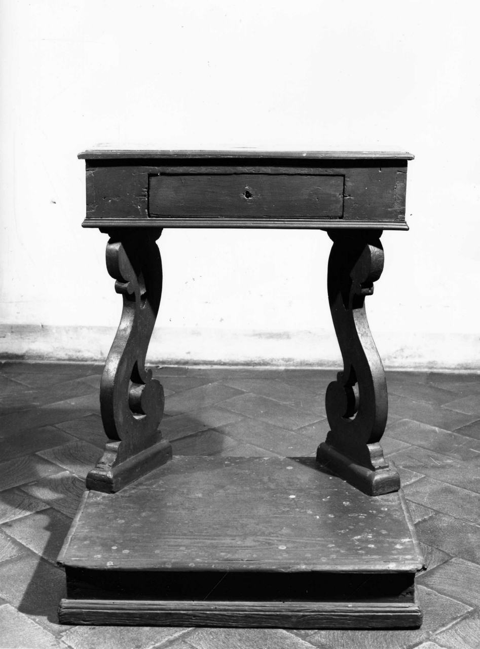 inginocchiatoio - a montanti sagomati - manifattura toscana (fine sec. XVIII)