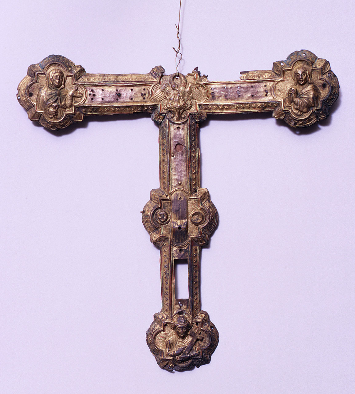 pellicano, Madonna, san Giovanni evangelista, sant'Elena (croce processionale, frammento) - bottega toscana (terzo quarto sec. XV)