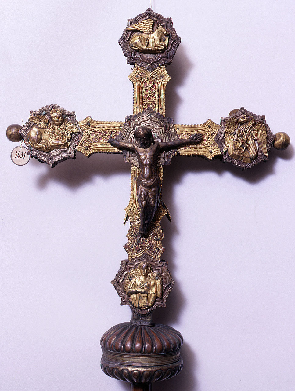 Cristo crocifisso, simboli degli Evangelisti, Dio Padre benedicente, dolenti, pellicano, santa Maria Maddalena (croce processionale) - bottega italiana (sec. XV, secc. XIX/ XX)