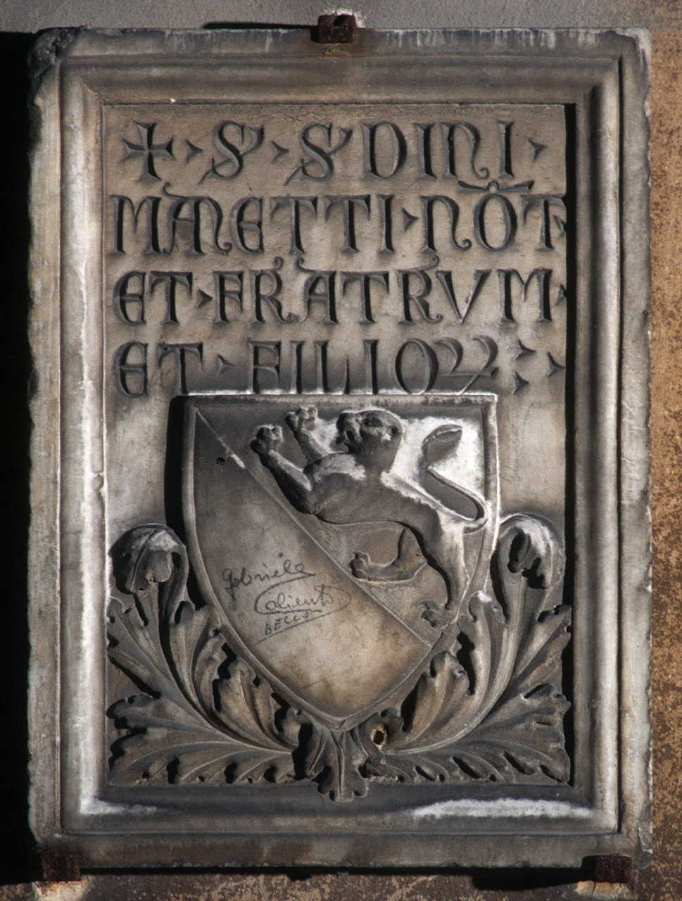 stemma gentilizio della famiglia Manetti (lapide tombale) - ambito italiano (sec. XIV)