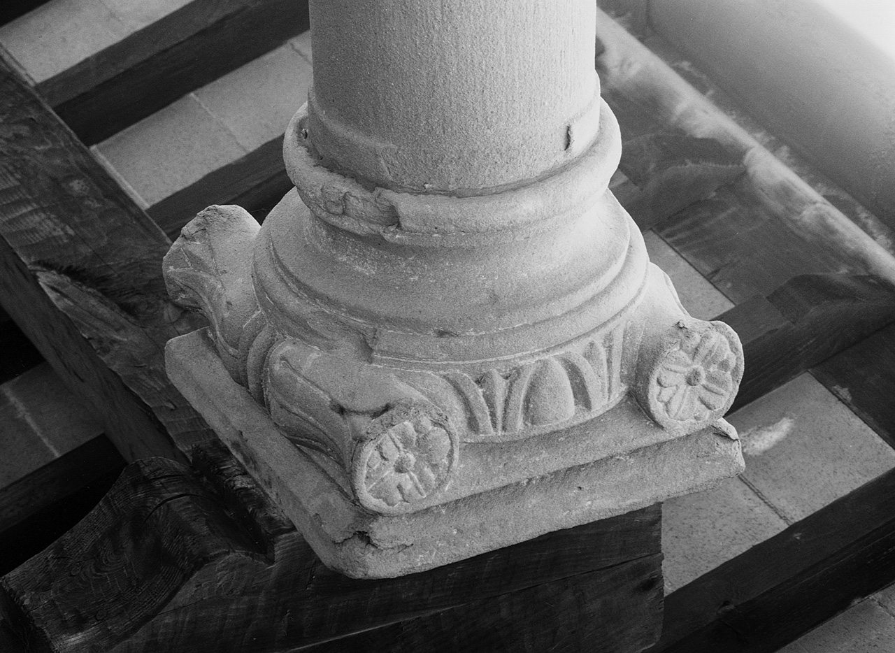 capitello, serie - manifattura toscana (seconda metà sec. XV)