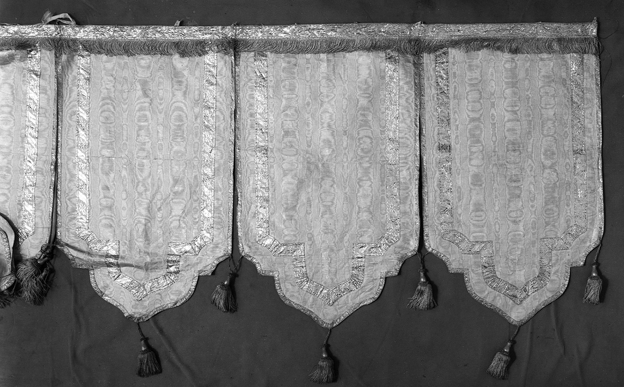 lambrecchino di baldacchino, serie - manifattura toscana (seconda metà sec. XVIII)