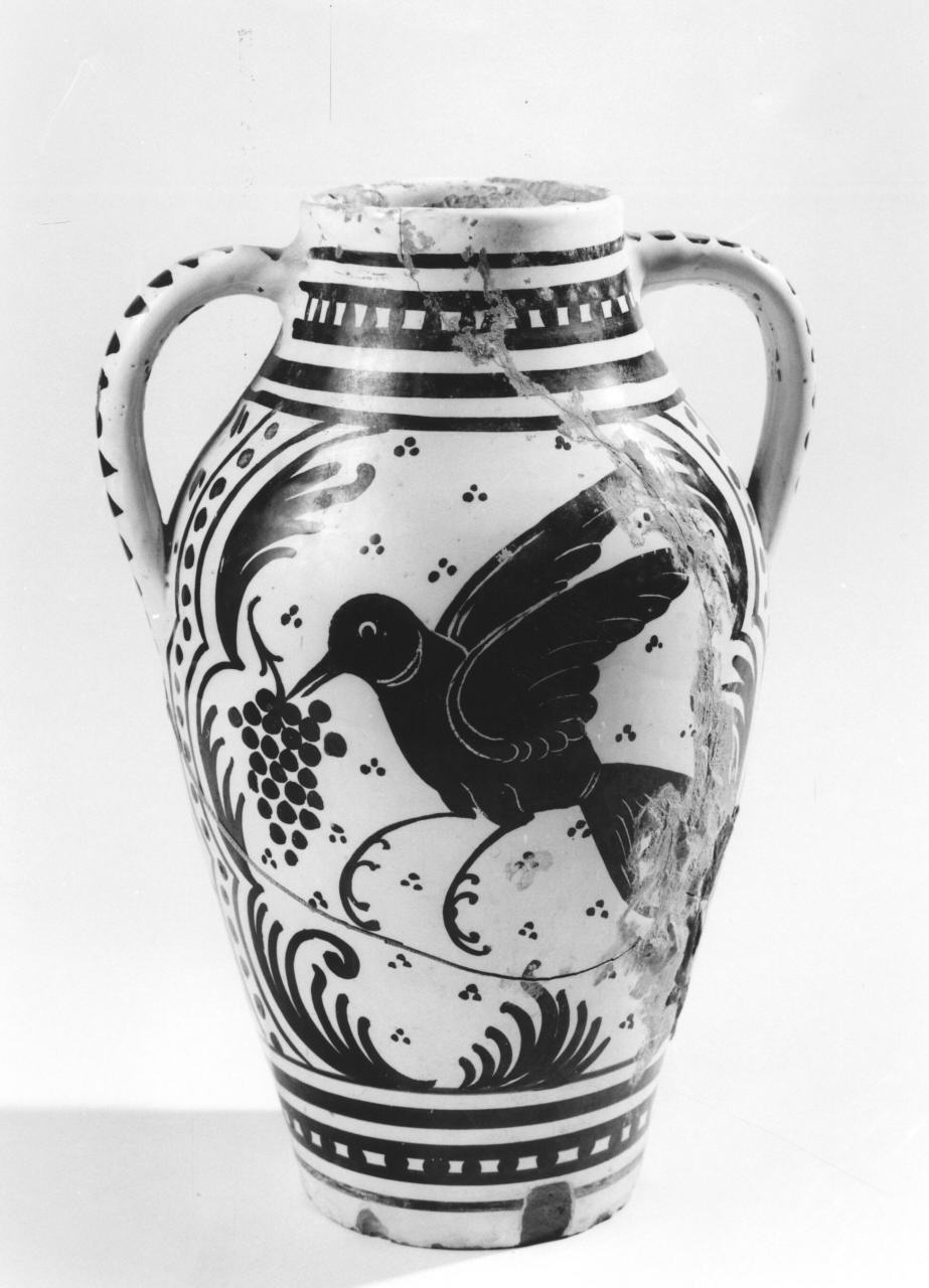 motivi decorativi vegetali con uccelli (vaso) - manifattura di Deruta (secondo quarto sec. XX)