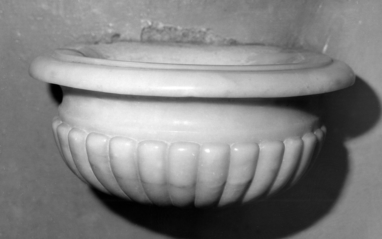 acquasantiera da parete, serie - produzione toscana (fine sec. XVIII)