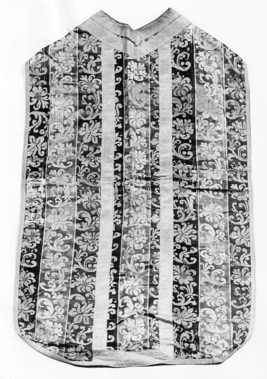 paramento liturgico, frammento - manifattura italiana (secondo quarto sec. XVII)