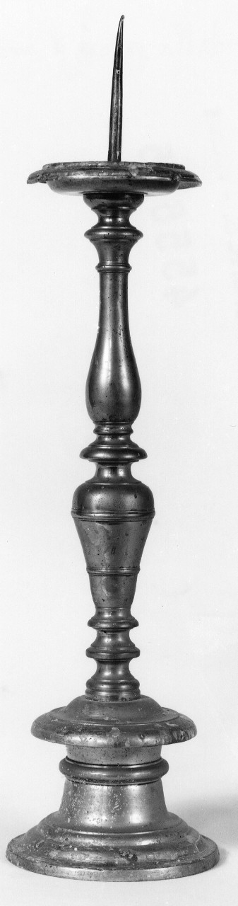 candeliere d'altare, serie - produzione toscana (sec. XIX)