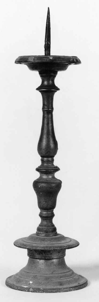 candeliere d'altare, serie - produzione toscana (sec. XIX)