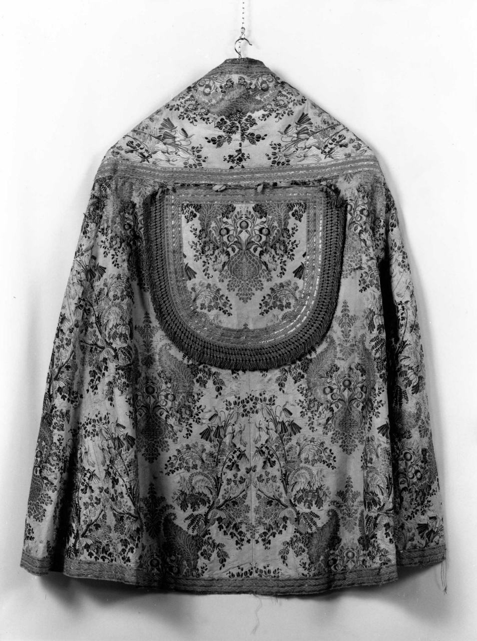 piviale - manifattura francese (terzo quarto sec. XVIII)