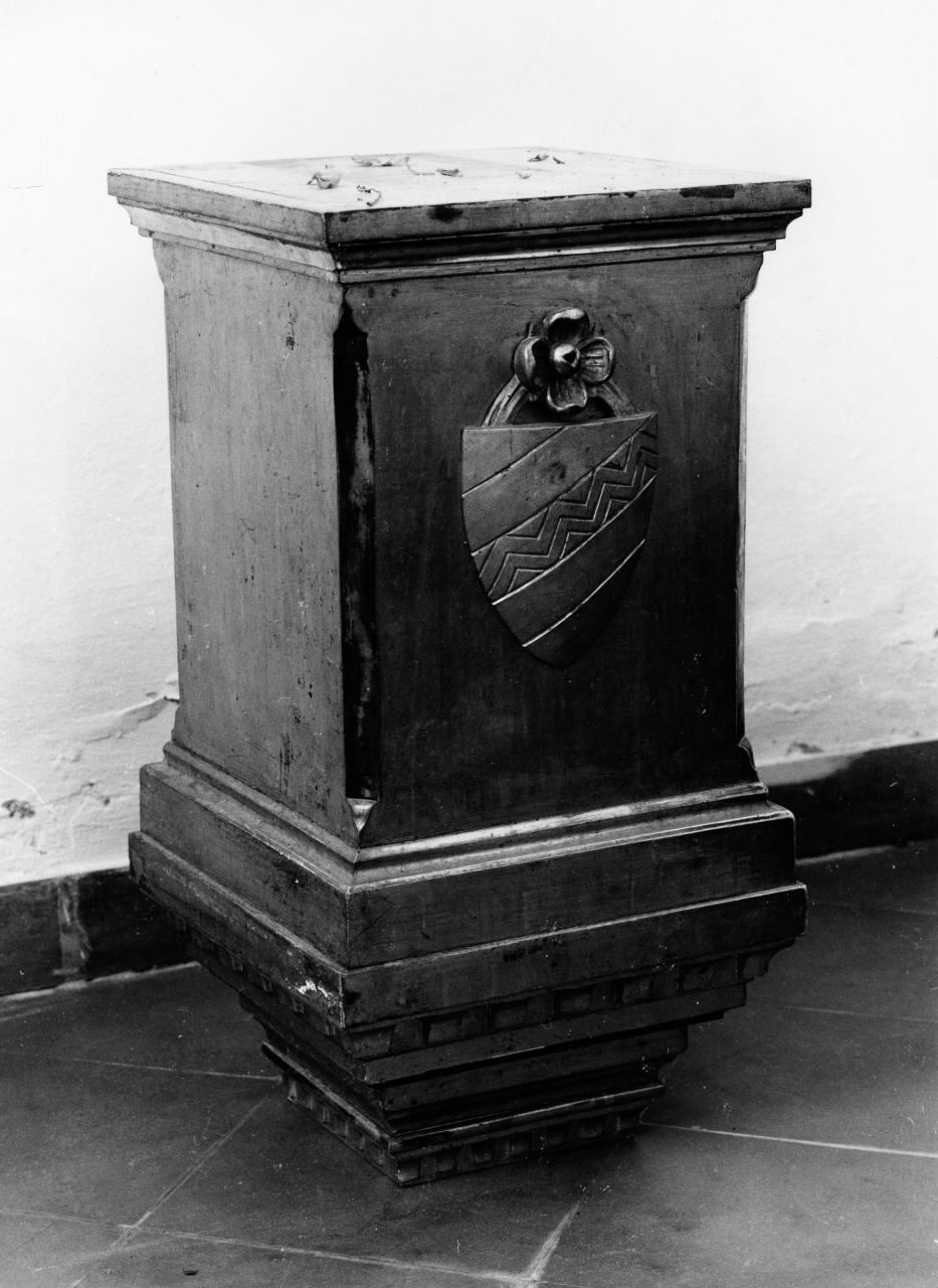 piedistallo, serie - produzione toscana (sec. XIX)