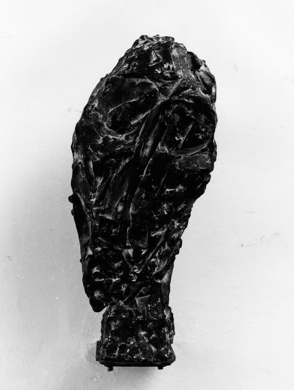 Volto di Cristo, orazione di Cristo nell'orto di Getsemani (scultura) di Conti Primo (sec. XX)