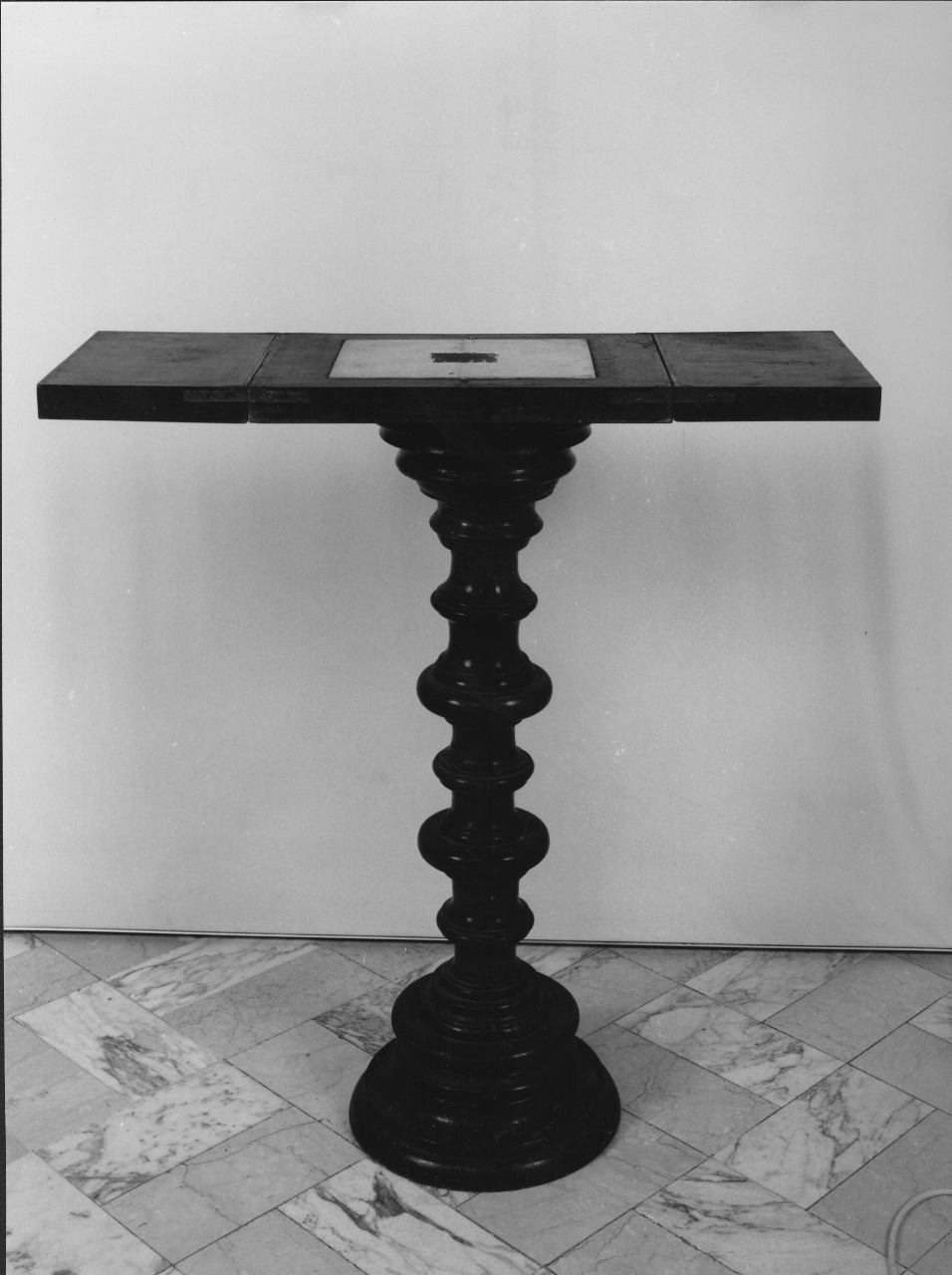 altare portatile - produzione toscana (sec. XVIII, sec. XX)