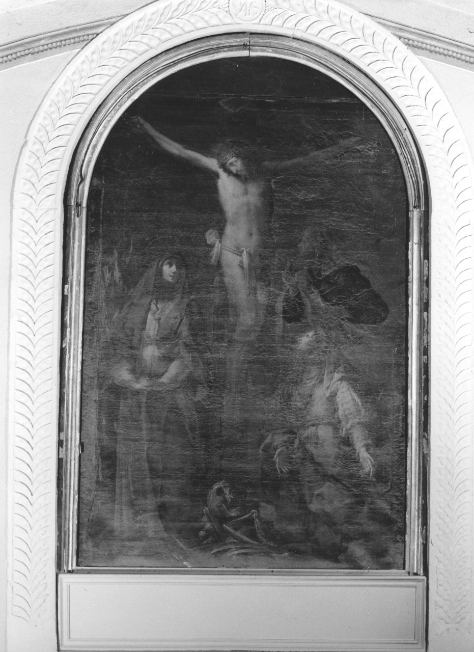 Cristo crocifisso con la Madonna, Santa Maria Maddalena e santo (pala d'altare) di Conti Francesco (attribuito) (sec. XVIII)