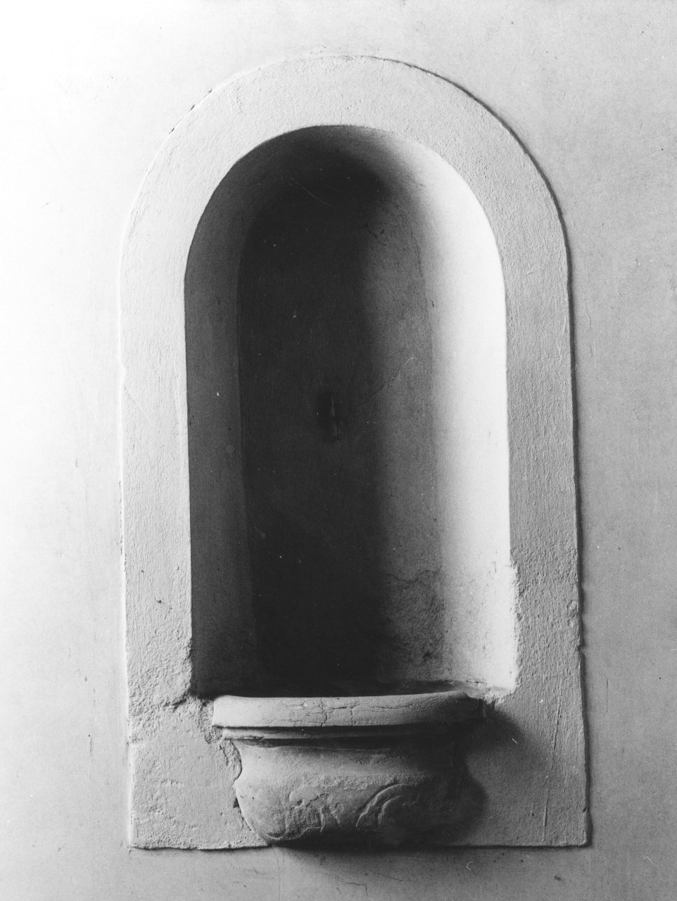 lavabo da sacrestia - produzione toscana (prima metà sec. XVIII)