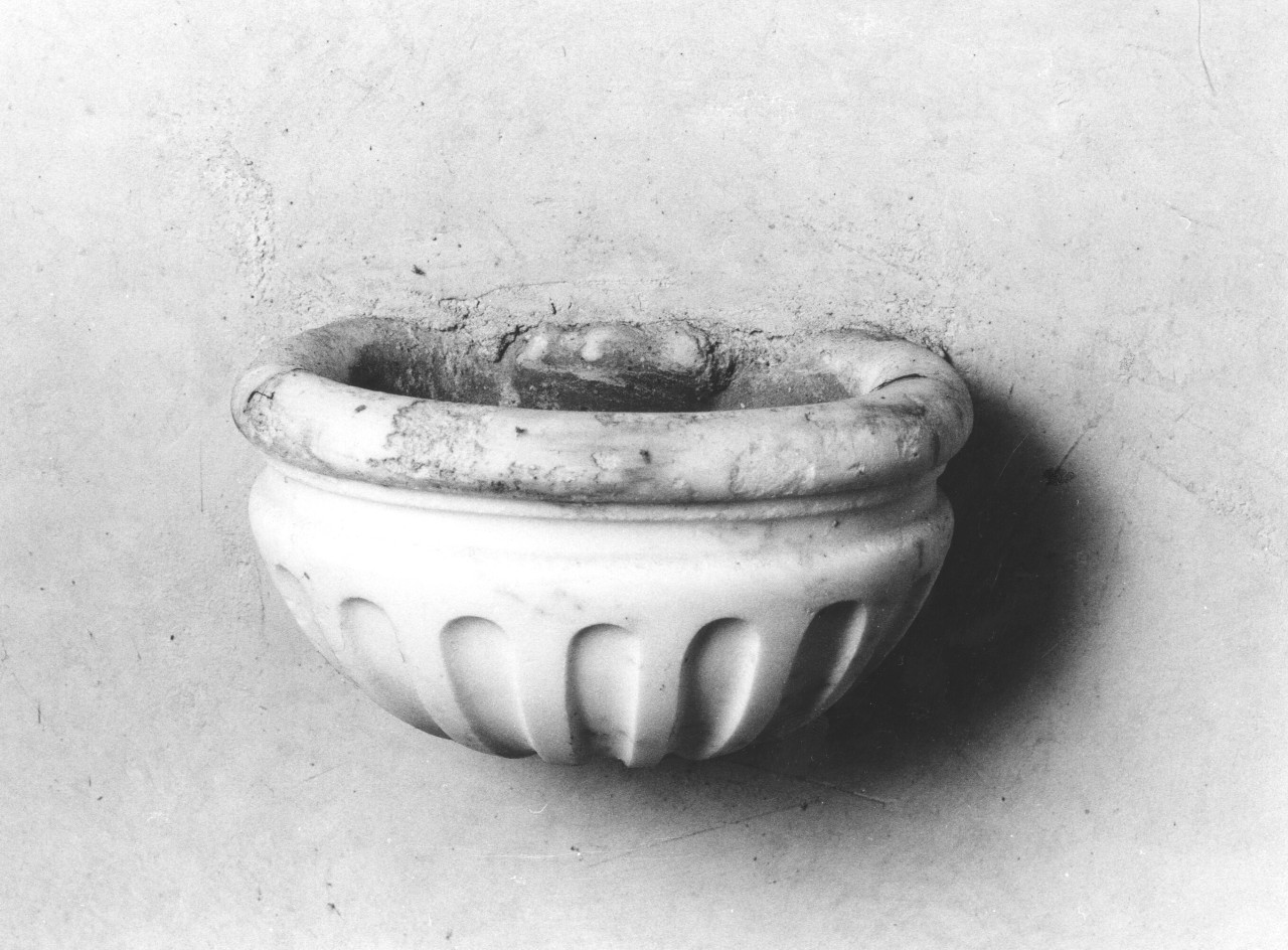 acquasantiera da parete - produzione toscana (sec. XVII)