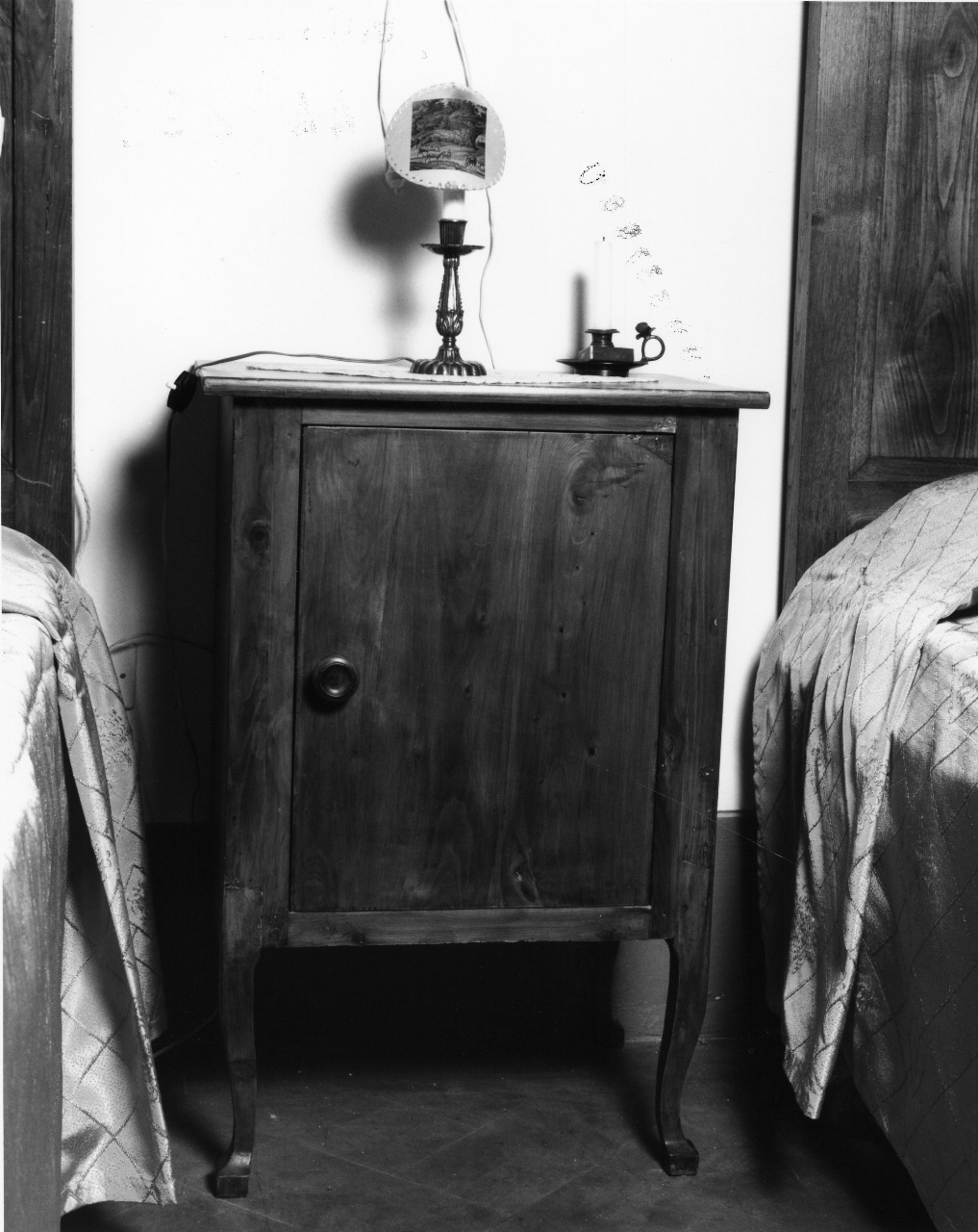 comodino, serie - produzione toscana (inizio sec. XX)