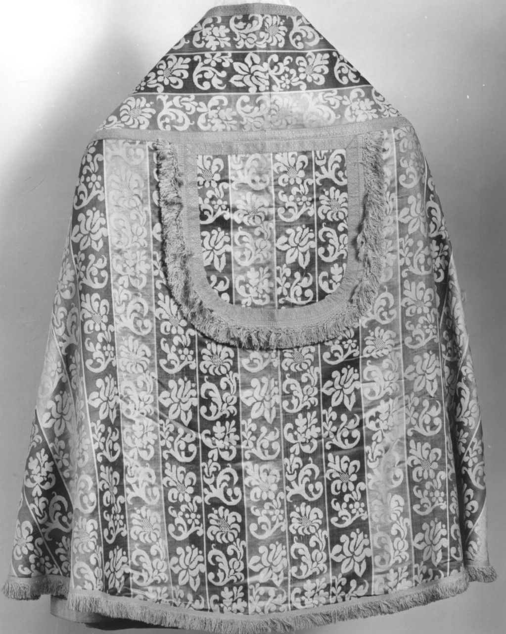 piviale, elemento d'insieme - manifattura fiorentina (sec. XVII)