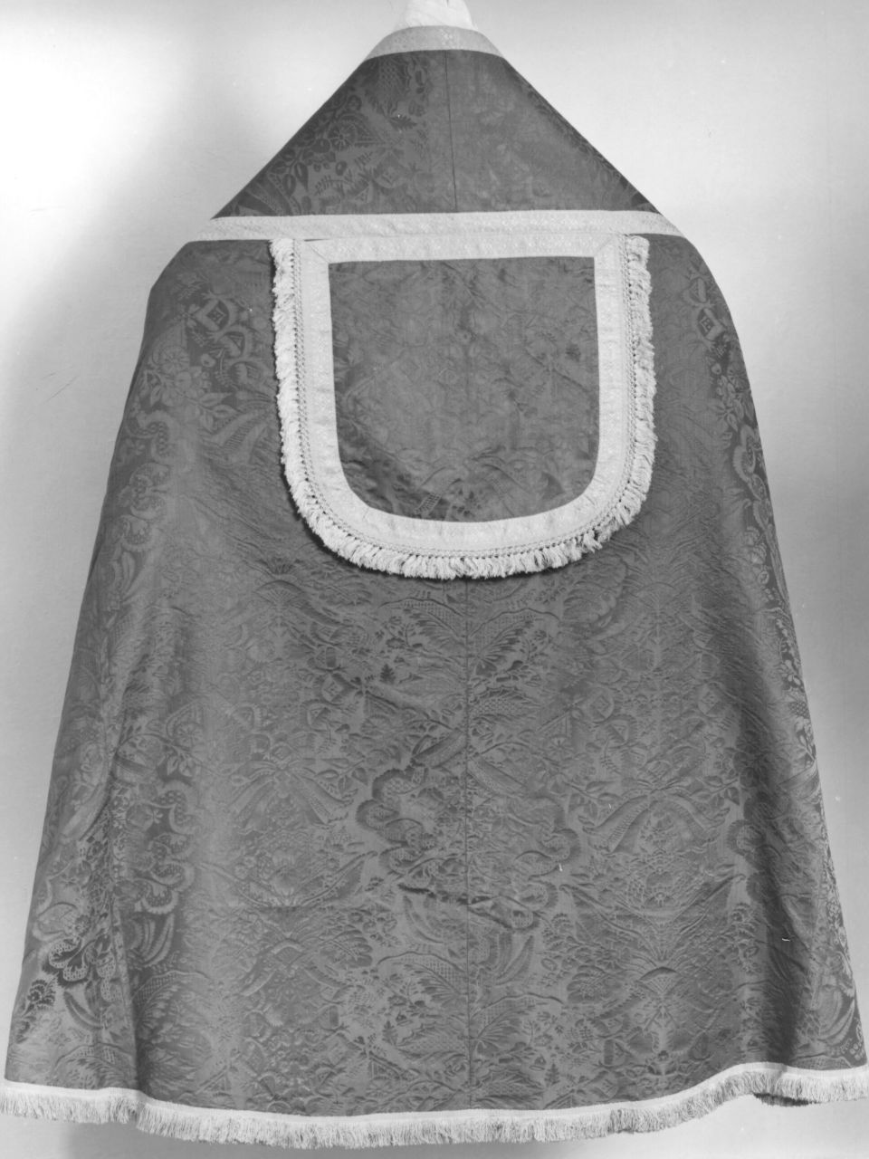 piviale, elemento d'insieme - manifattura italiana (ultimo quarto sec. XVIII)