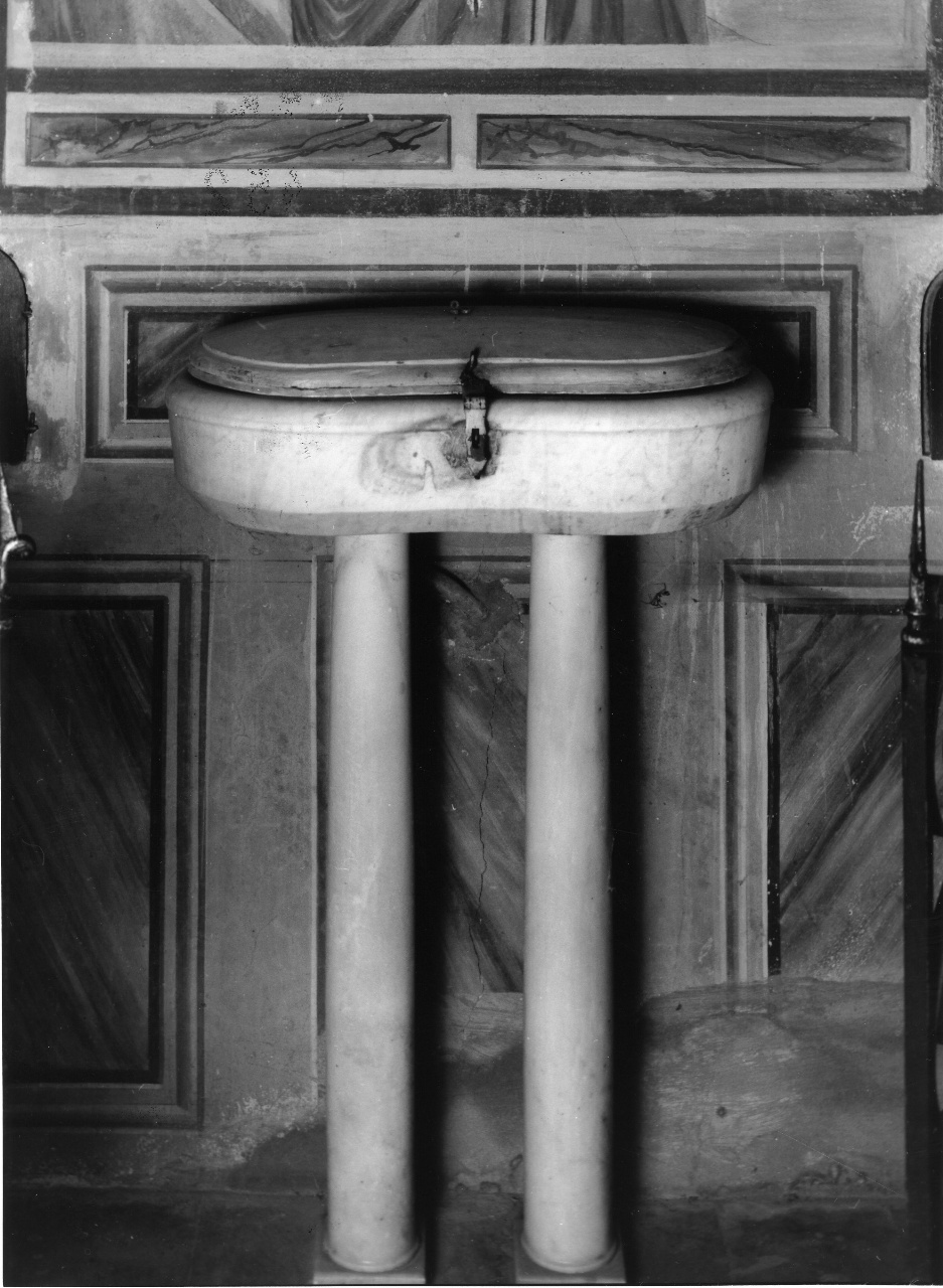 fonte battesimale - produzione toscana (sec. XX)