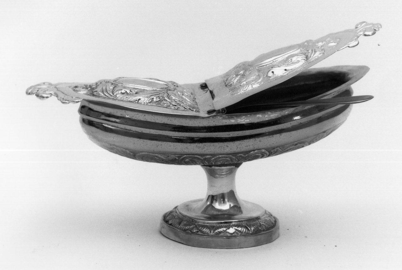 navicella portaincenso - bottega toscana (secondo quarto sec. XIX)