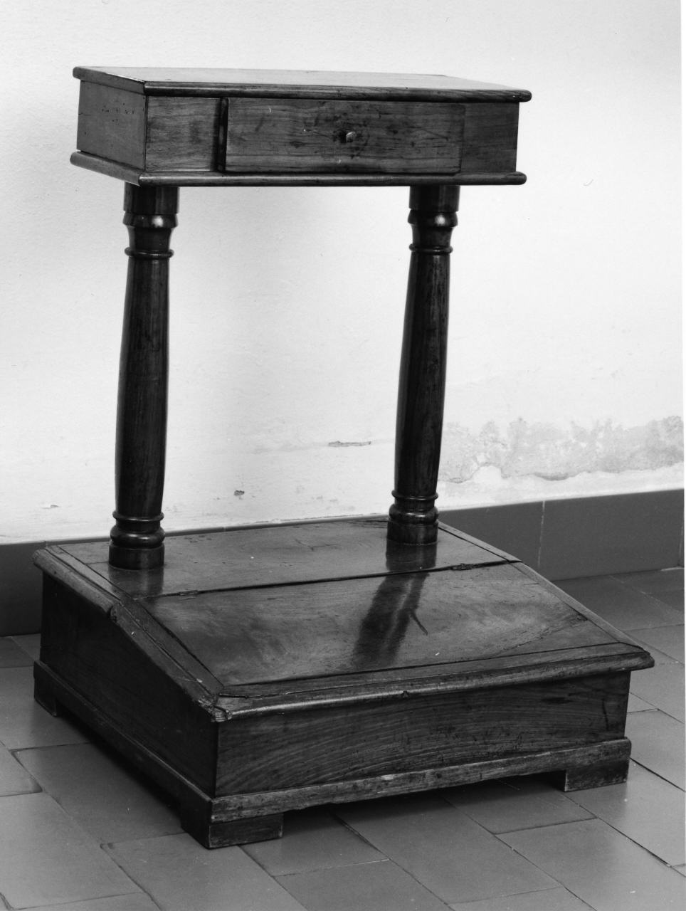 inginocchiatoio - bottega toscana (seconda metà sec. XIX)