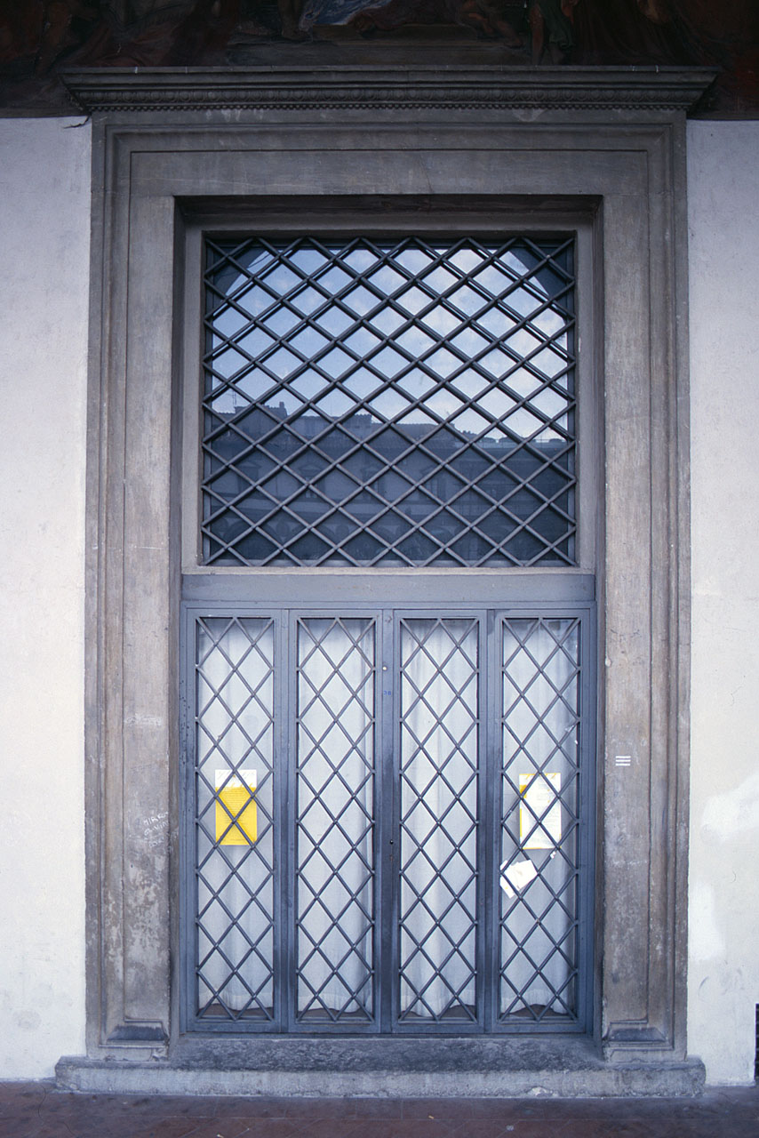 mostra di portale di Brunelleschi Filippo (attribuito), Betto d'Antonio (attribuito), Albizo di Piero (attribuito) (sec. XV)