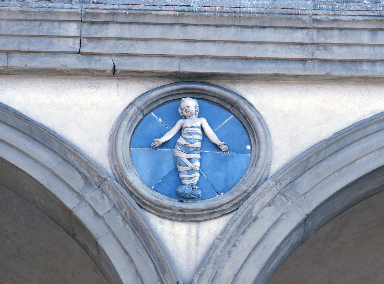 stemma gentilizio dell'Ospedale degli Innocenti (rilievo) di Della Robbia Andrea (attribuito) (sec. XV)