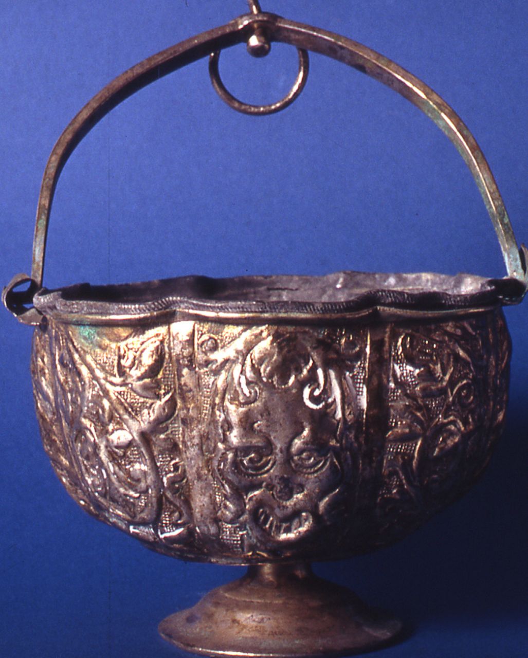 secchiello per l'acqua benedetta - bottega toscana (fine/inizio secc. XVI/ XVII)