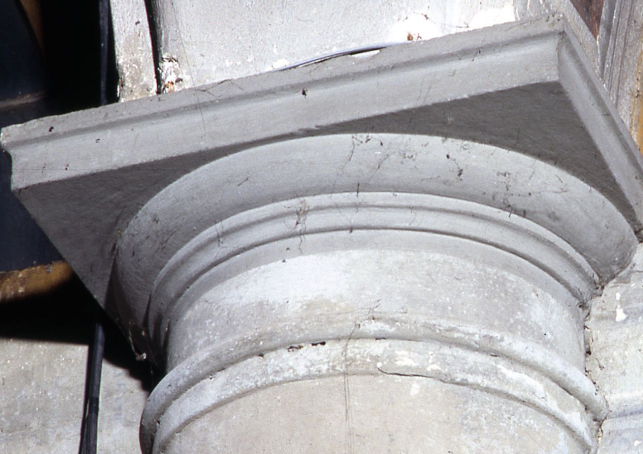 capitello - bottega fiorentina (terzo quarto sec. XVI)