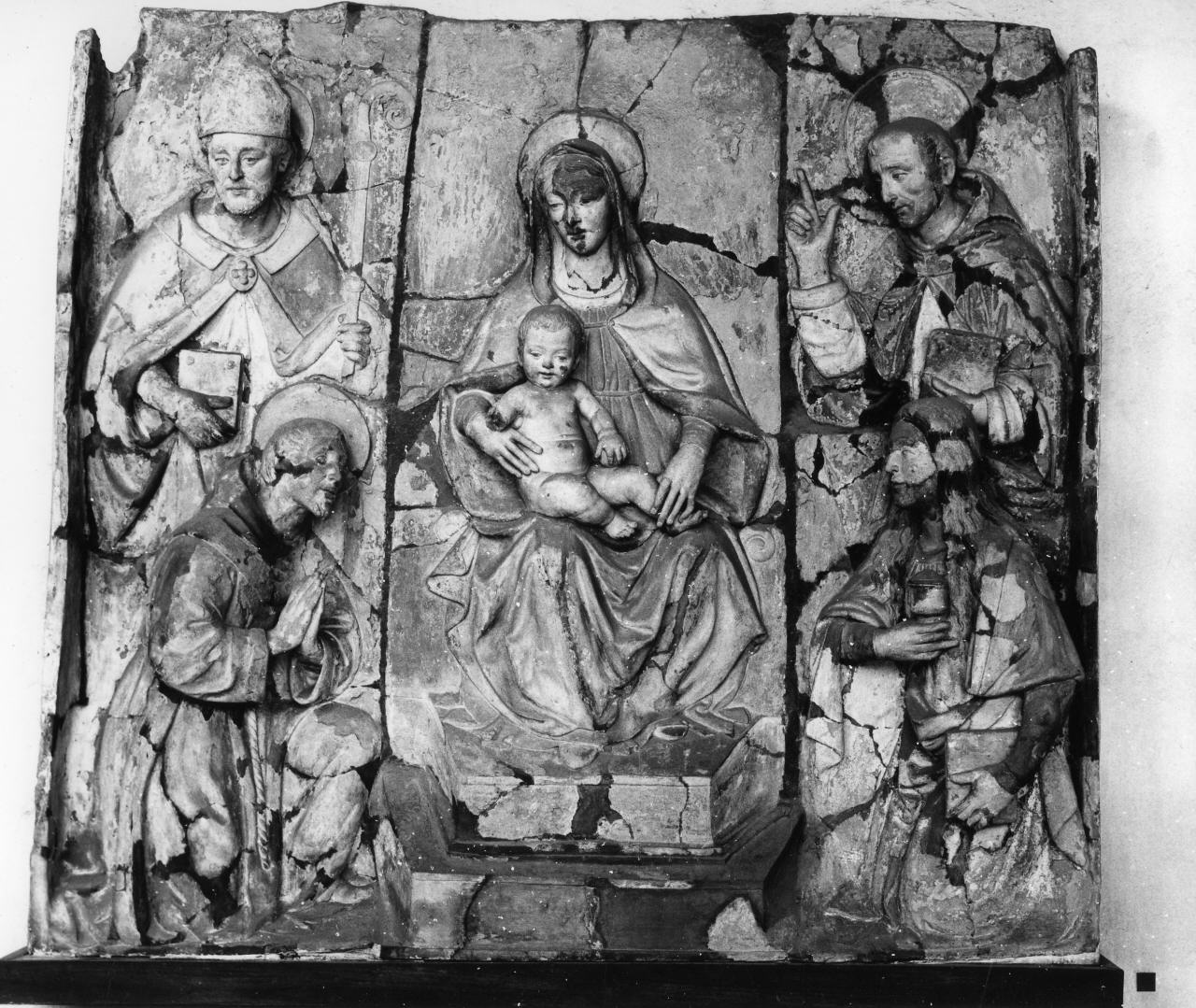 Madonna con Bambino, Sant'Anselmo, San Francesco d'Assisi, San Domenico, Santa Maria Maddalena (rilievo) - bottega fiorentina (sec. XVI)