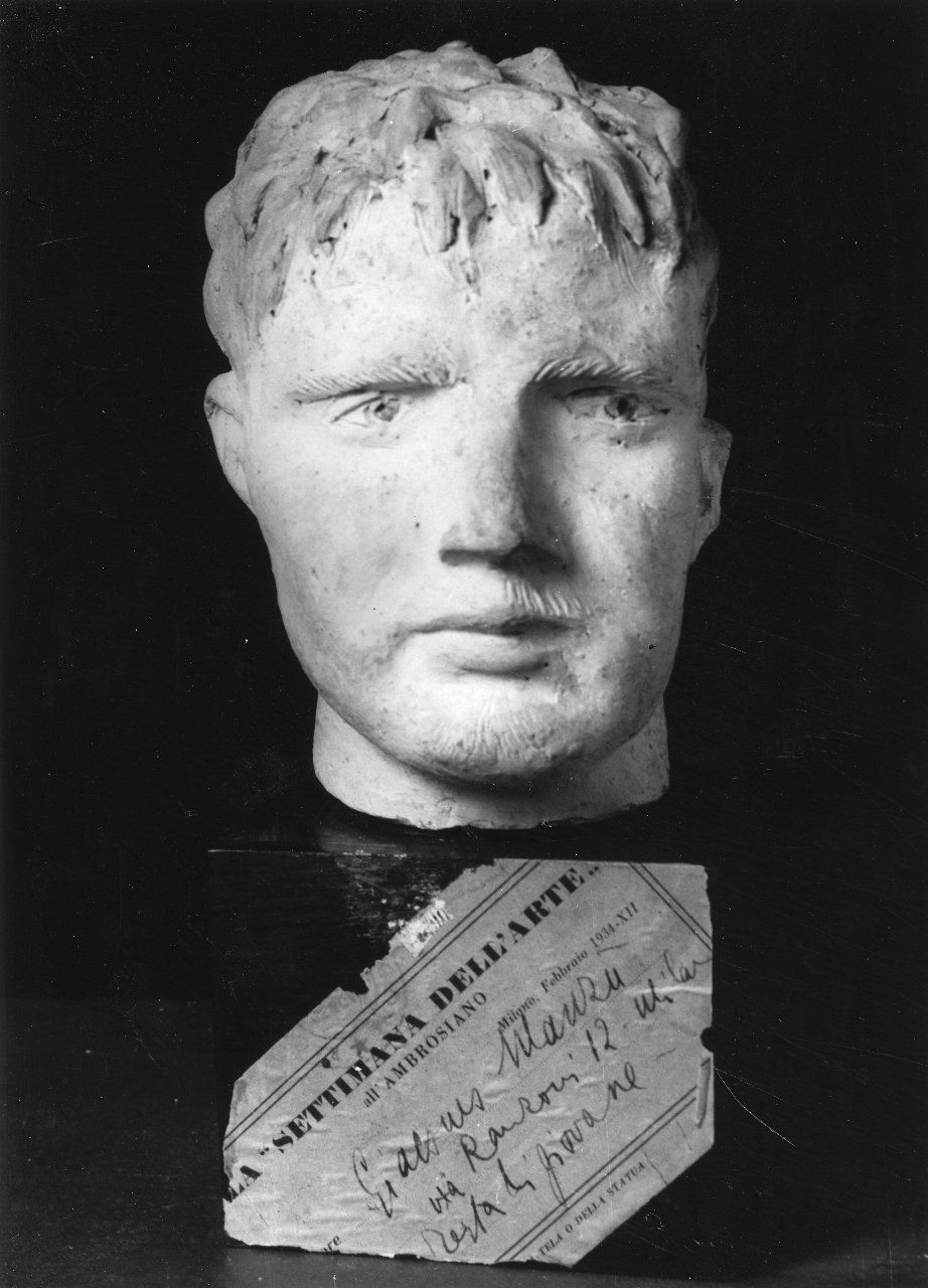 Piccola testa d'uomo/ Testa di giovane, testa di giovane uomo (statua) di Manzoni Giacomo detto Giacomo Manzù (sec. XX)
