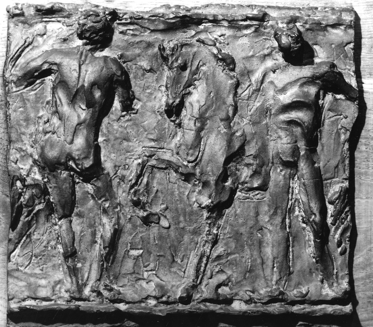 Progetto per un grande bassorilievo, uomini nudi con cavallo (rilievo) di Broggini Luigi (sec. XX)