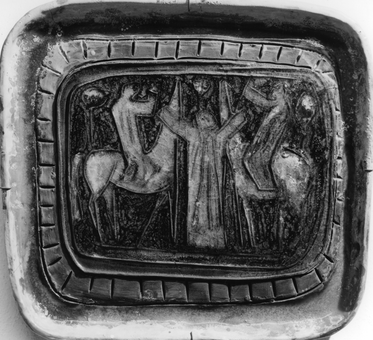 figure con cavalli (piatto) di D'Amico Stefano (sec. XX)