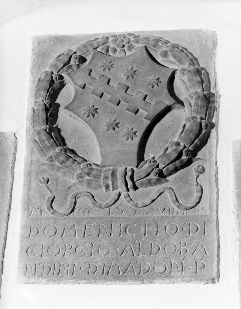 stemma gentilizio della famiglia Aldobrandini (rilievo) - produzione toscana (sec. XV)