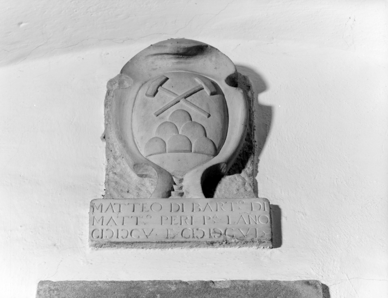 stemma gentilizio della famiglia Del Bue (rilievo) - produzione toscana (sec. XVII)