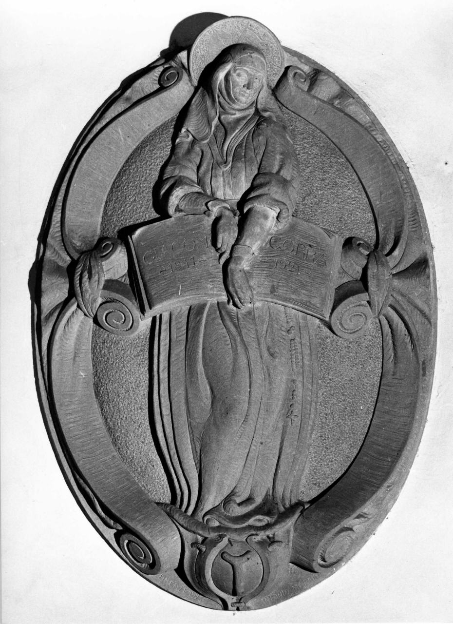 figura allegorica femminile (rilievo) di Maraini Antonio (sec. XX)