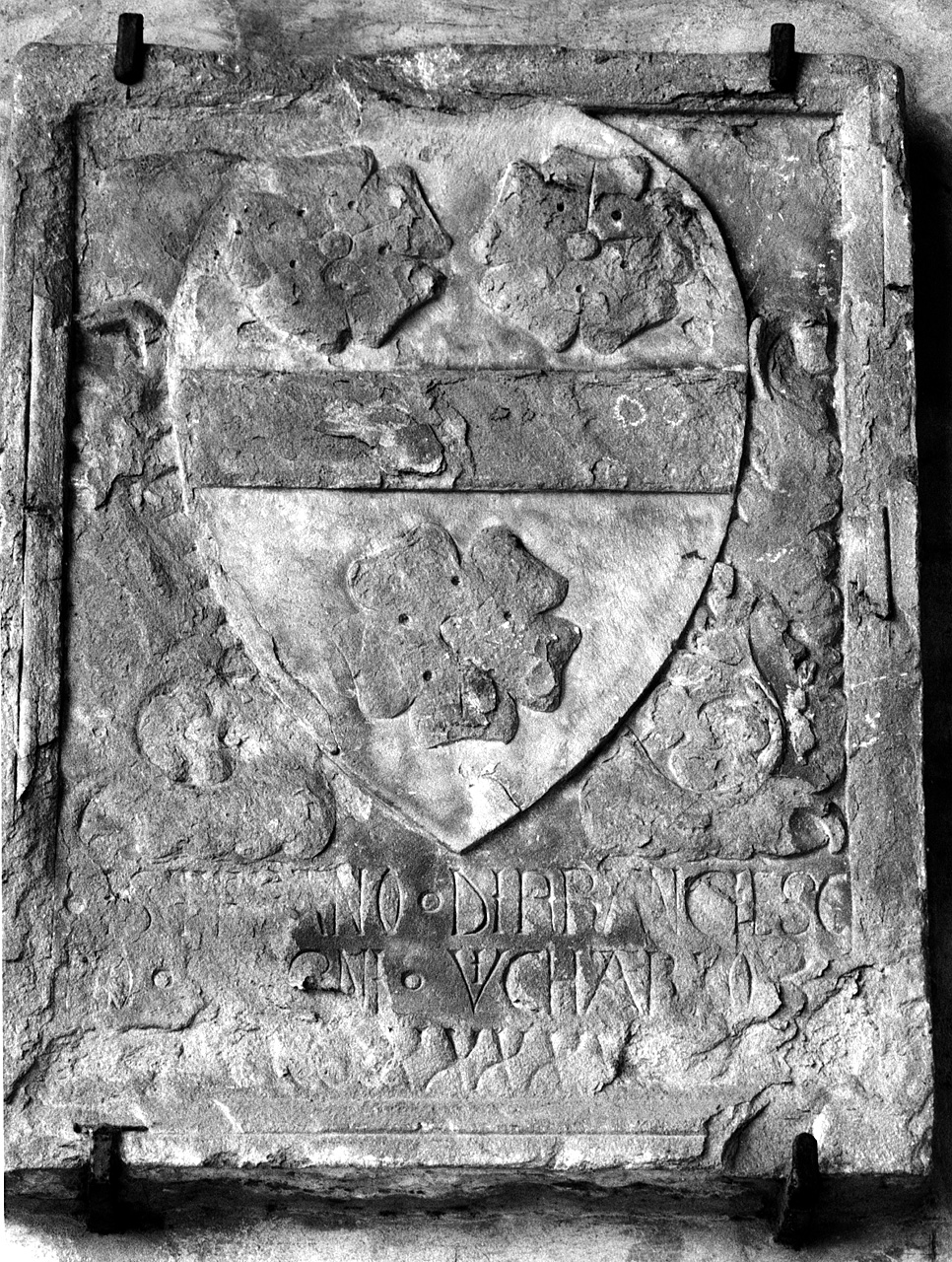 stemma gentilizio della famiglia Benci? (rilievo) - ambito toscano (sec. XV)