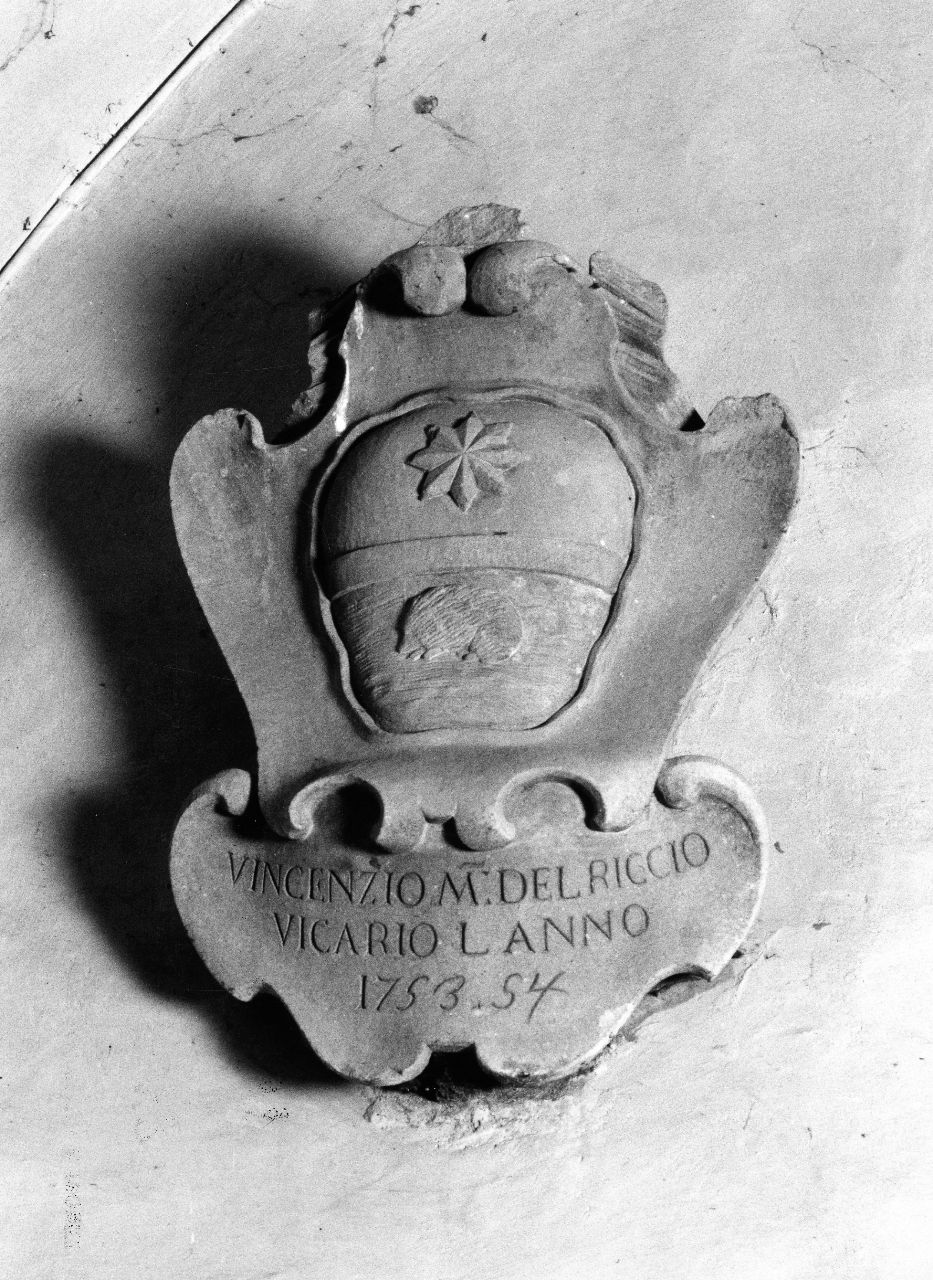 stemma gentilizio della famiglia Del Riccio (rilievo) - ambito toscano (sec. XVIII)