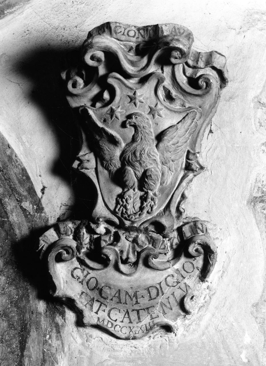 stemma gentilizio della famiglia Cateni (rilievo) - ambito toscano (sec. XVIII)