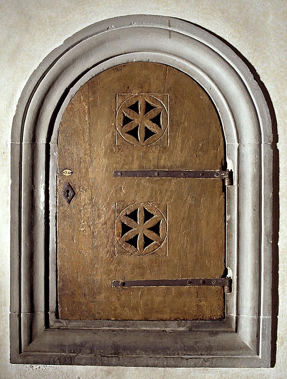 armadietto per oli santi - manifattura toscana (fine/inizio secc. XVI/ XVII)