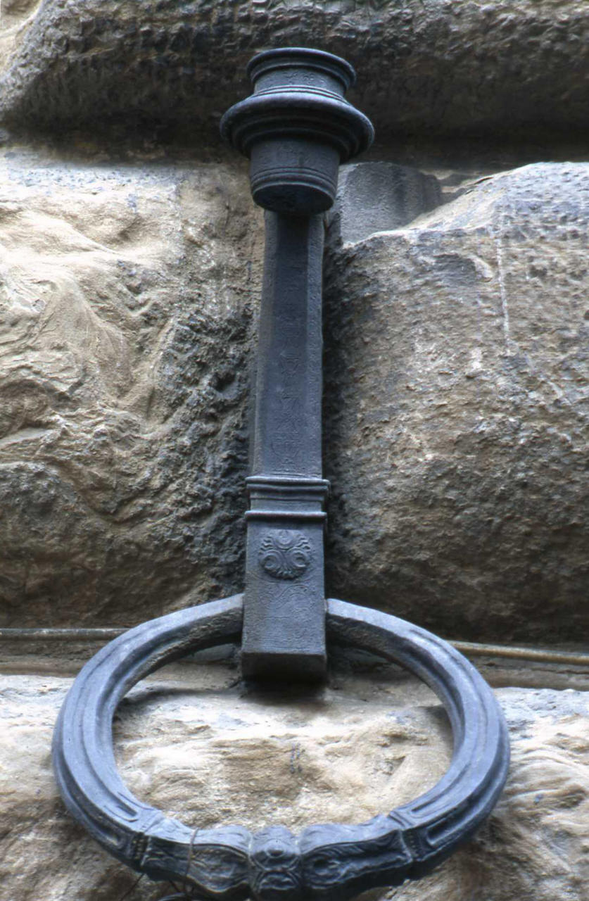 anello legabriglie, serie - manifattura fiorentina (prima metà sec. XVI)