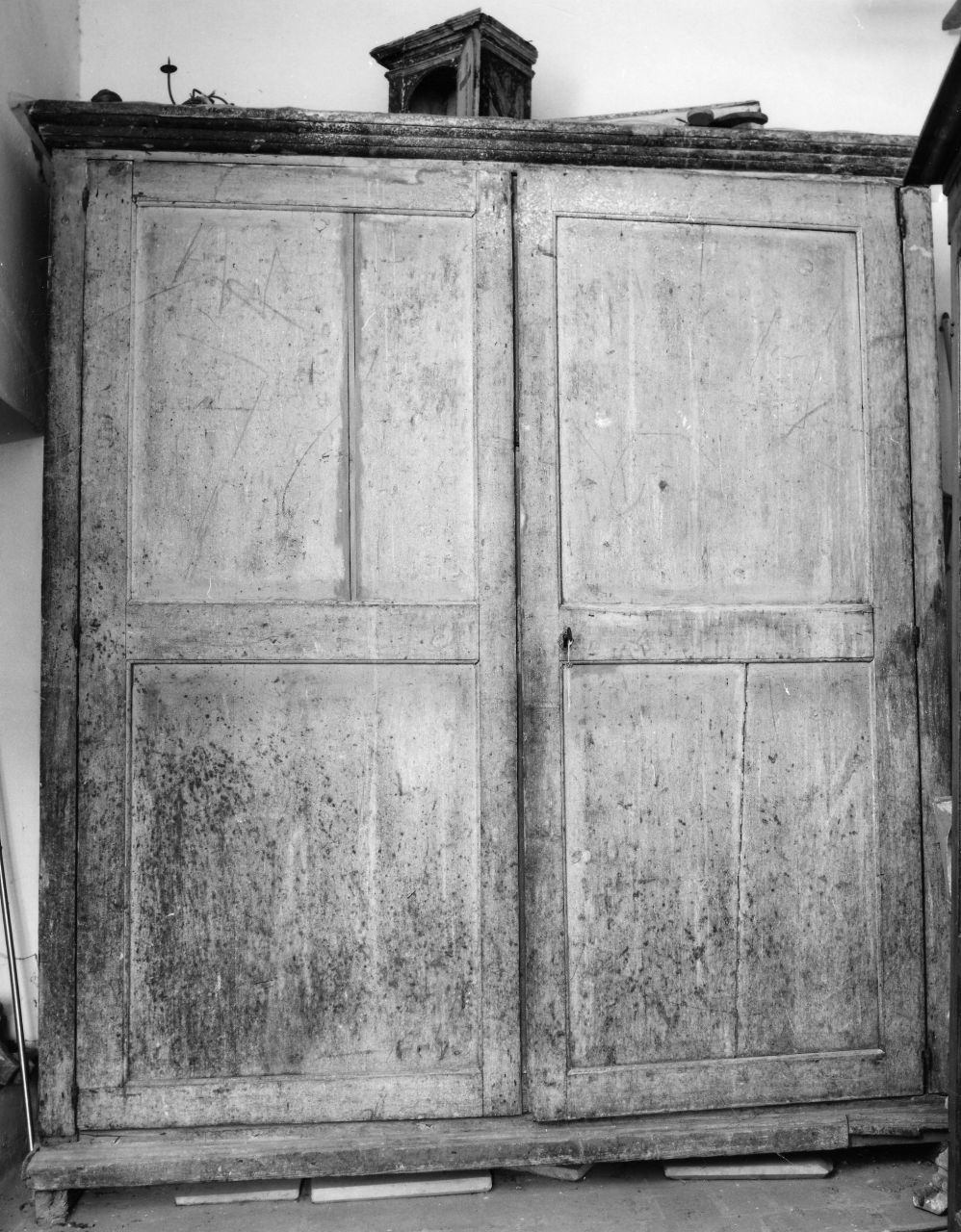 armadio da sacrestia - ambito toscano (seconda metà sec. XVII)
