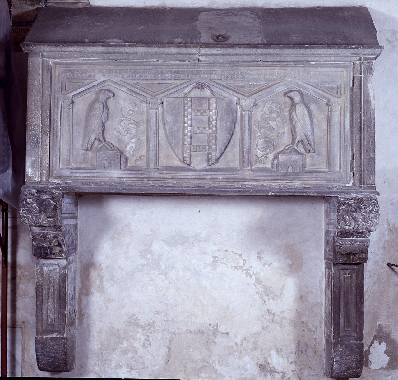 stemma gentilizio della famiglia Falconieri (monumento funebre) - bottega fiorentina (fine sec. XIV)