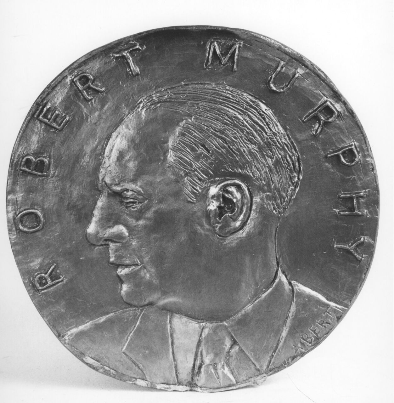 ritratto di profilo di Robert Murphy (rilievo) di Berti Antonio (sec. XX)