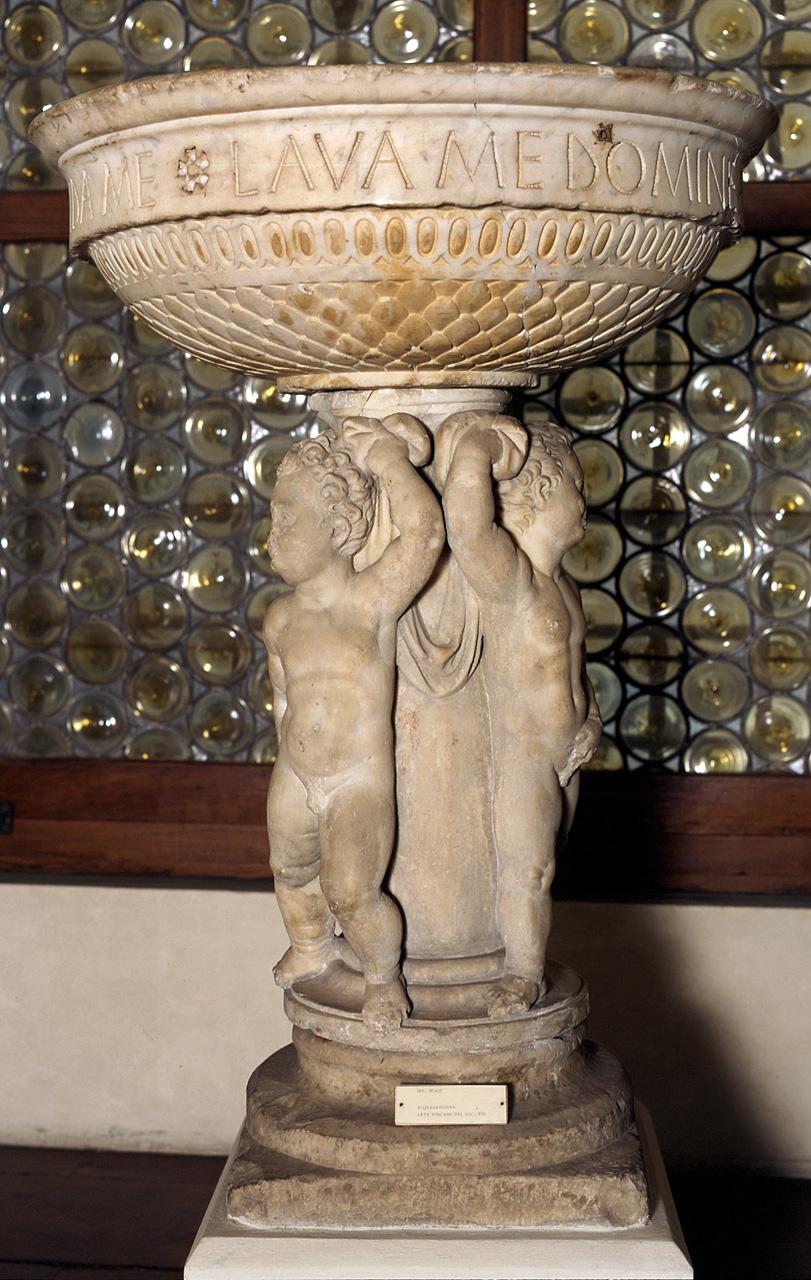 acquasantiera - a fusto di De Francqueville Pierre detto Pietro Francavilla (cerchia) (seconda metà sec. XVI)