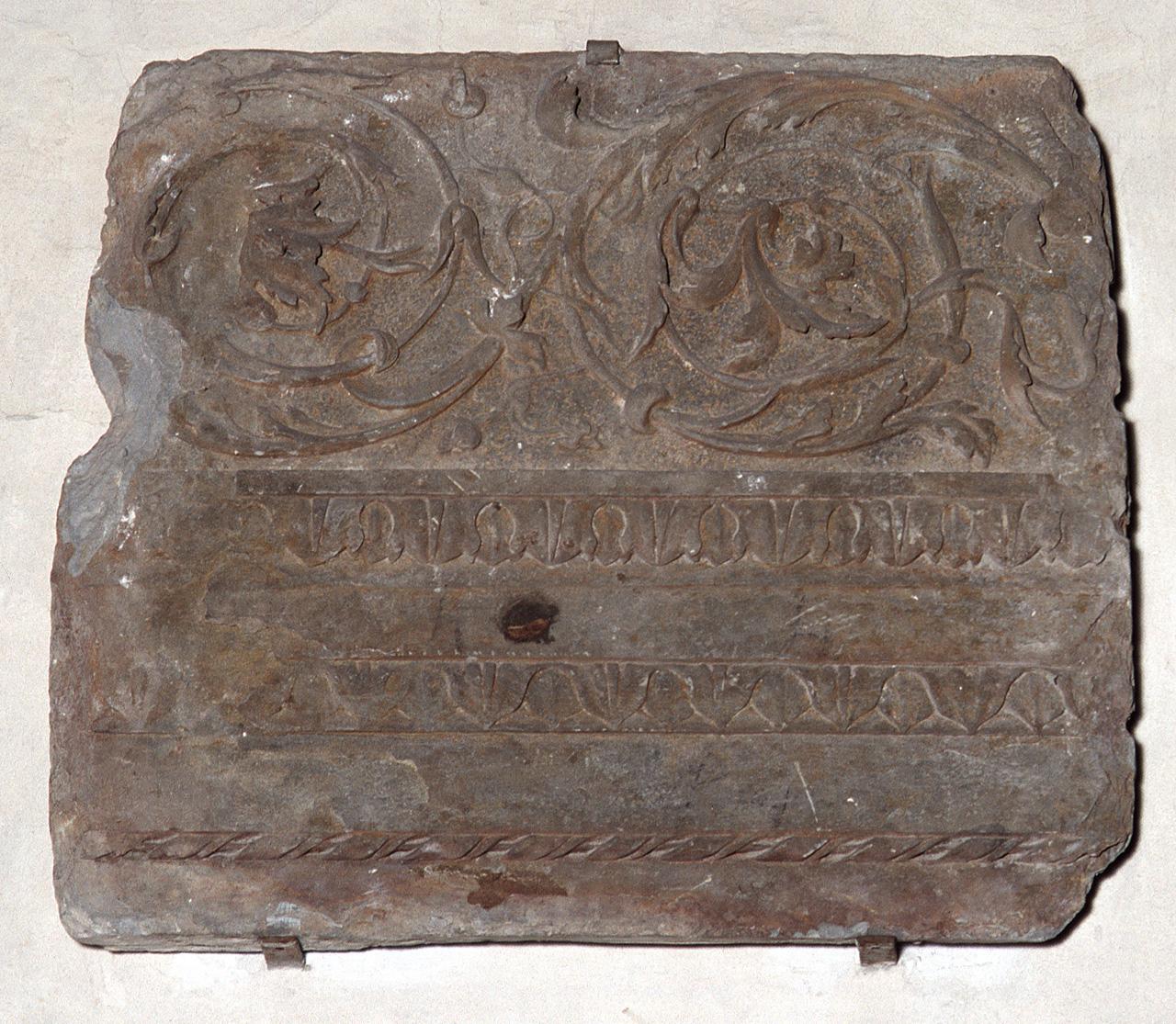 cornicione, frammento - produzione toscana (sec. XV)