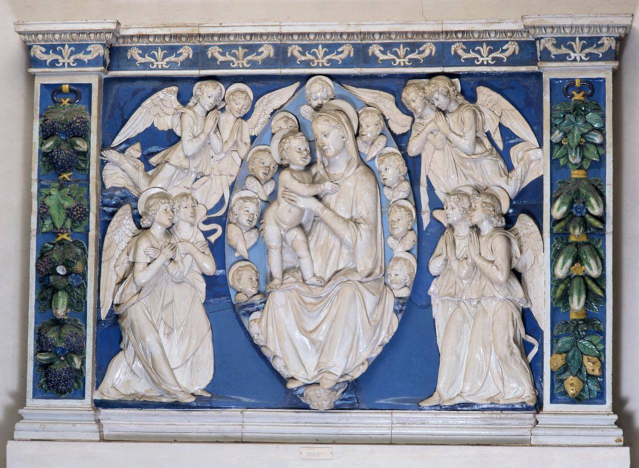 Madonna con Bambino e angeli (ancona) di Della Robbia Andrea (bottega) (ultimo quarto sec. XV)